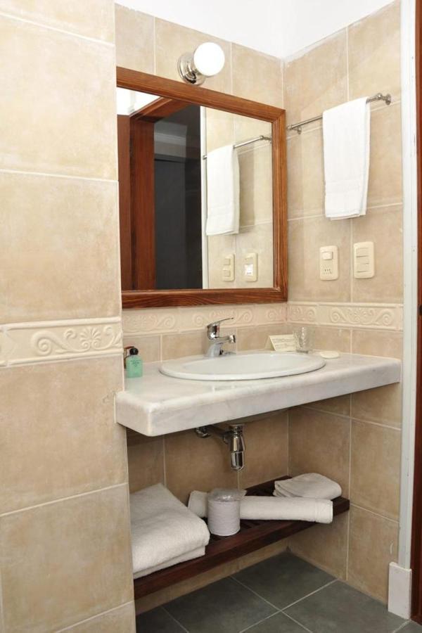 Ayres House Bed and Breakfast Colonia del Sacramento Exteriör bild