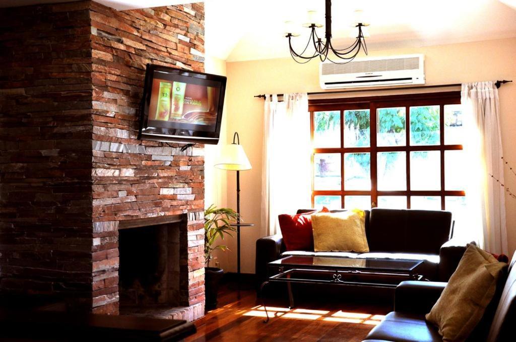 Ayres House Bed and Breakfast Colonia del Sacramento Exteriör bild